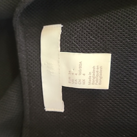 H&M cropped snap front blazer - Picture 7 of 8